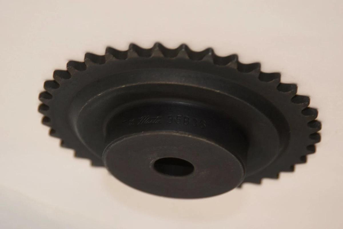 (NEW) MARTIN 35B36 35B36-5/8 5/8" Bore 36 Teeth Sprocket
