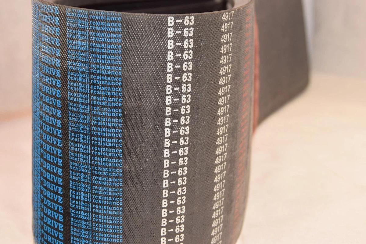 (NEW) D&D POWERDRIVE B63/10 ORB-19-12689B63/10 10 Rib 66" L 0.62" W V-Belt