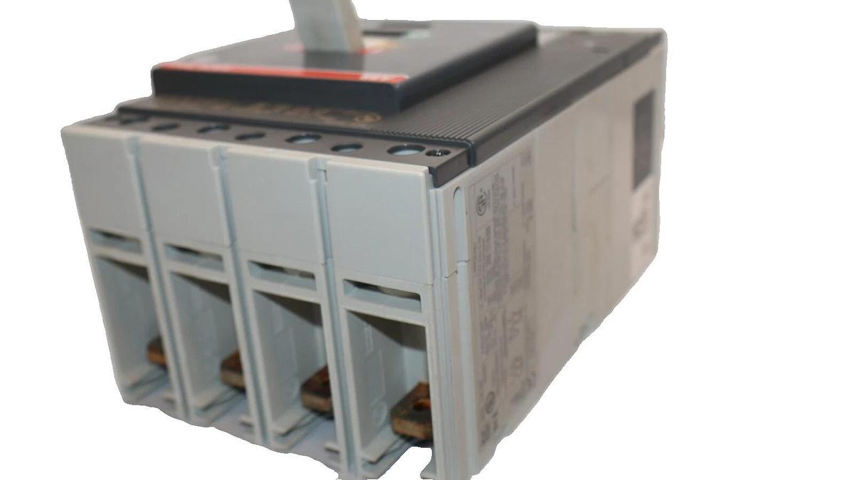 ABB T4NQ250TW-4 , T44P 250A 250 Amp SACE 4TN 250 Tmax Breaker (NEW)