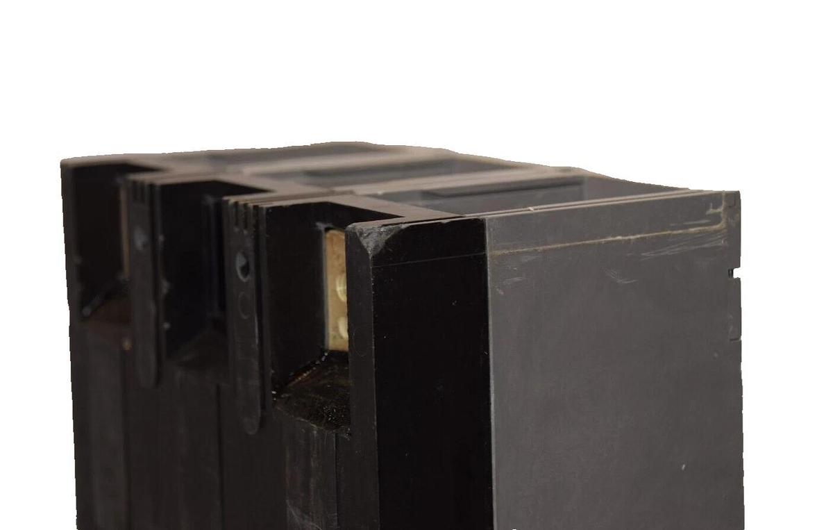 Used Siemens Sentron Circuit Breaker JXD62B250 250 Amp 250A 2p 600v JXD6-A 250a trip