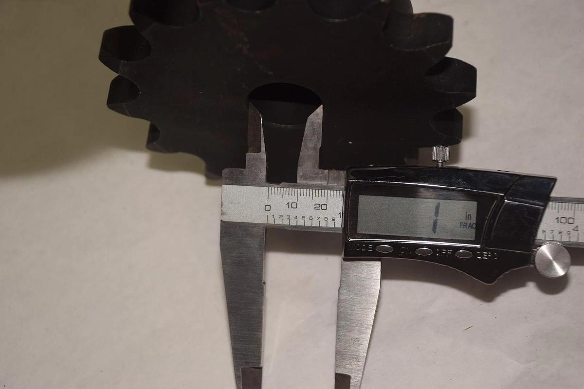 MARTIN 80B14 23/32" 1" BORE 14 TEETH SPROCKET NEW