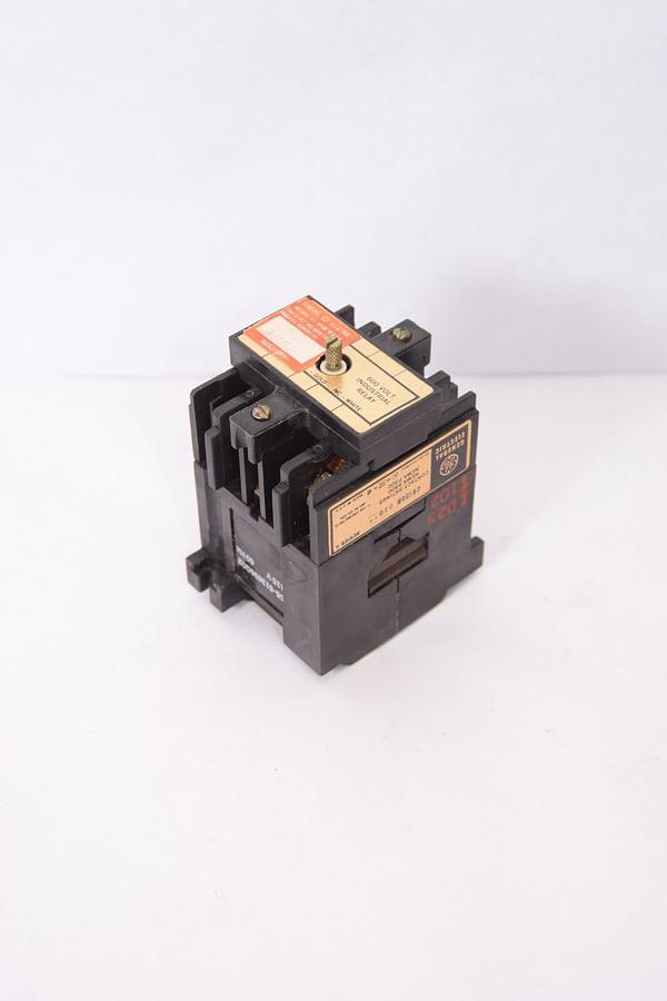 Used GE GENERAL ELECTRIC CR120B020 600V Industrial Relay 55-513696G02 , 115V Coil