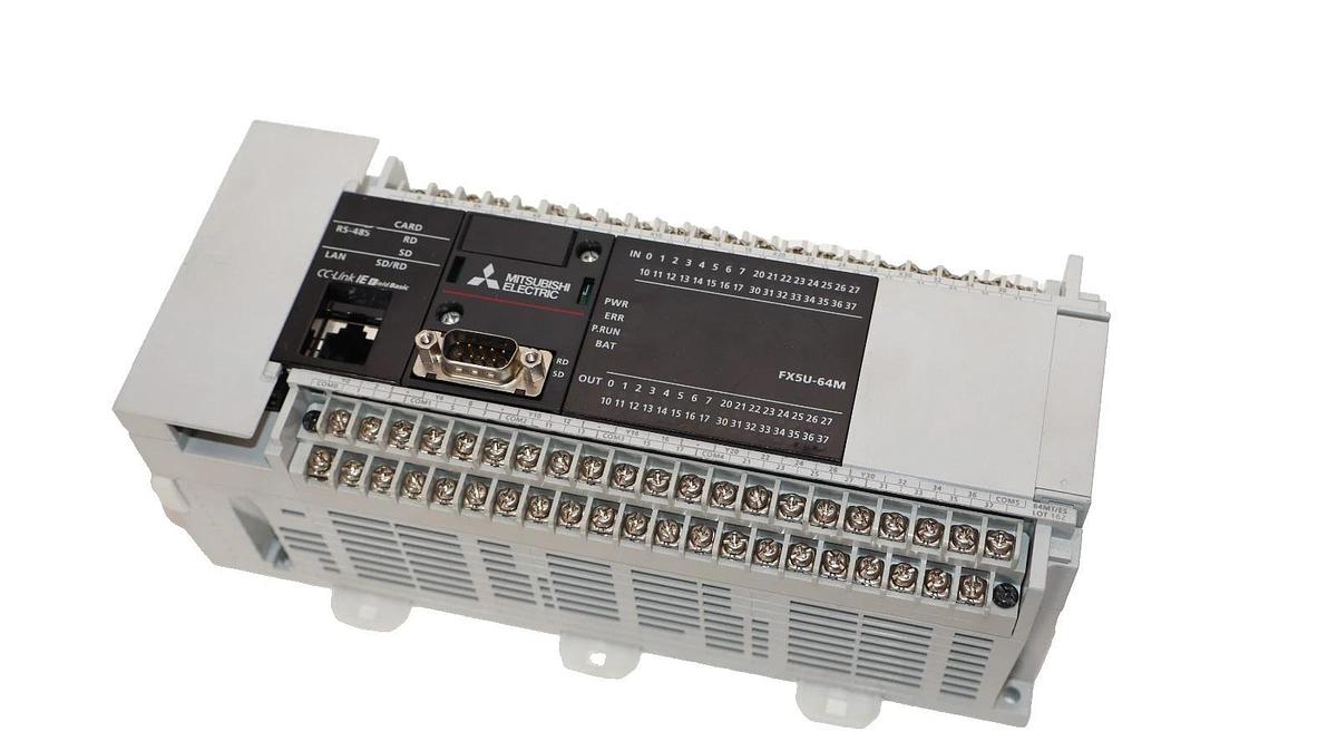 Used Mitsubishi Electric FX5U-64MT/ES FX5U-64M 100-240Vac Programmable Controller