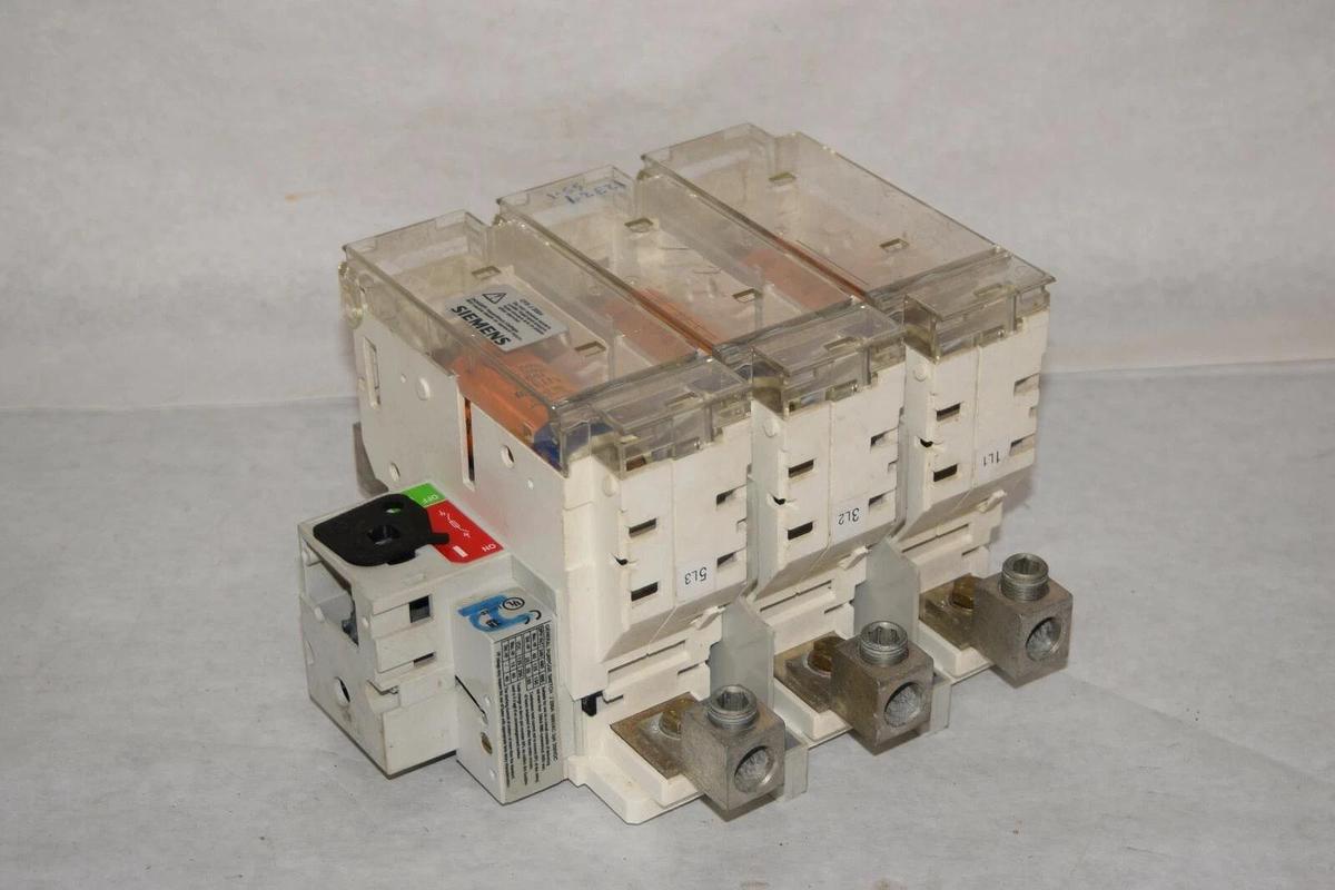 Used SIEMENS CFS364J 200A 50/60Hz 100HP Fusible Disconnect Switch