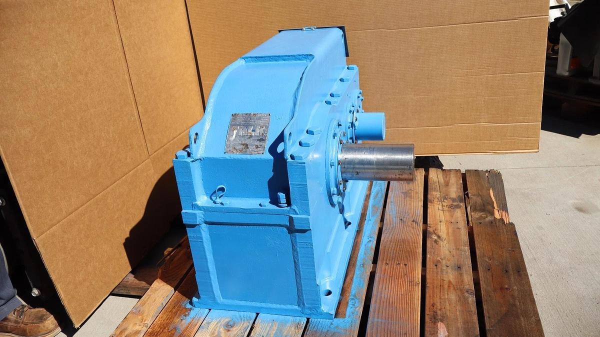 FALK 2090Y1-S Enclosed Gear Drive Speed Reducer Gearbox Ratio 3.65 SF 1.51
