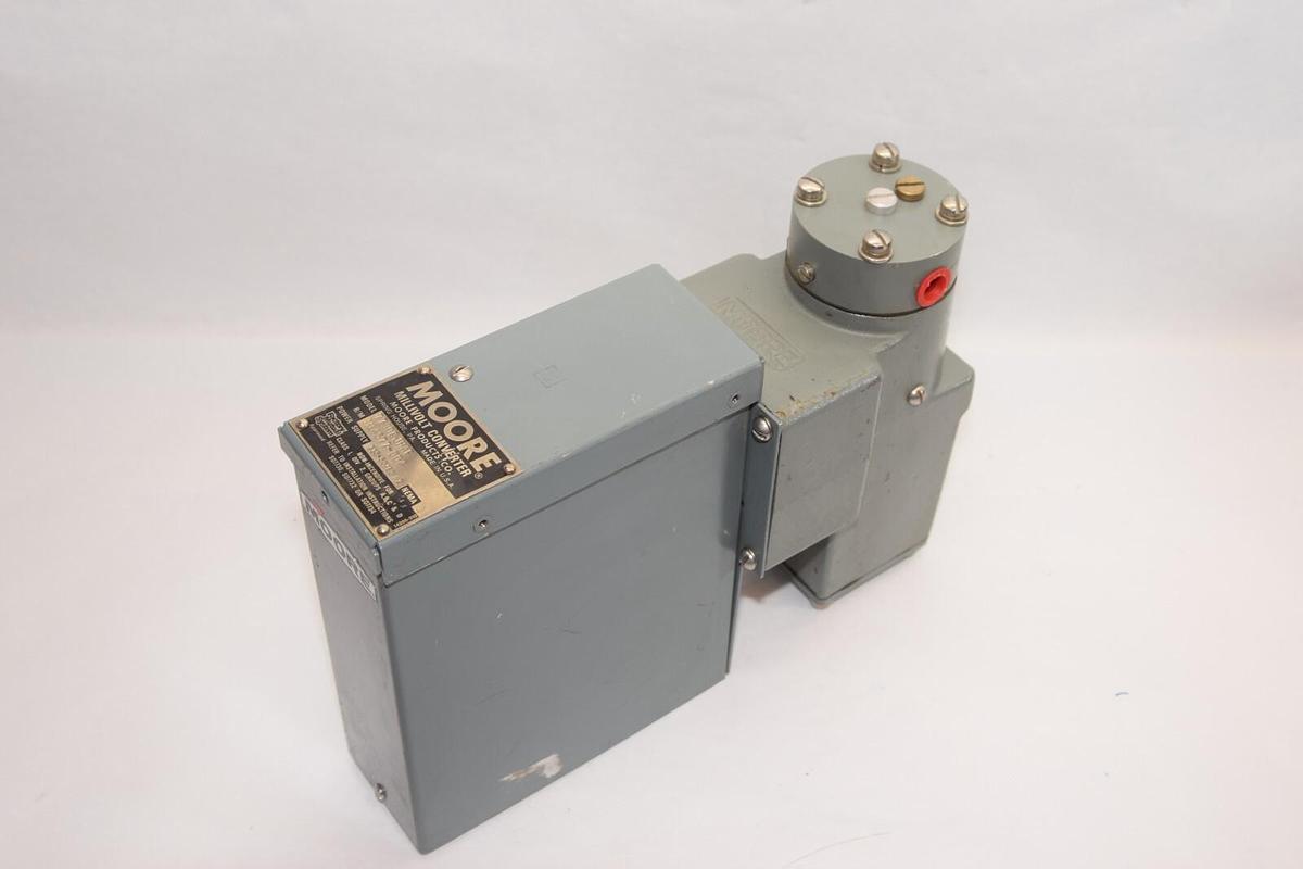 (NEW) MOORE 7730CJHAF 115V 50/60Hz Millivolt Converter