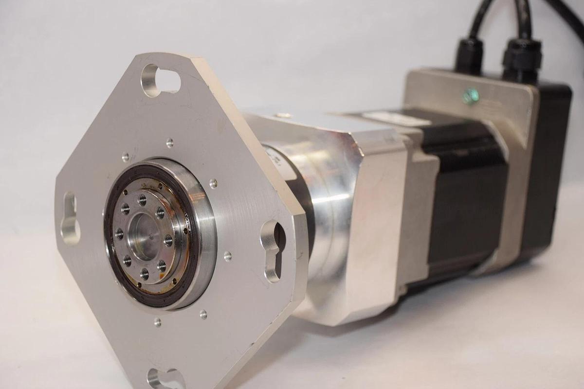 Used Ametek Pittman EC083A-40C0-A07 Motor Neugart Gearbox 100275343 PLFN064-050-RSSD3