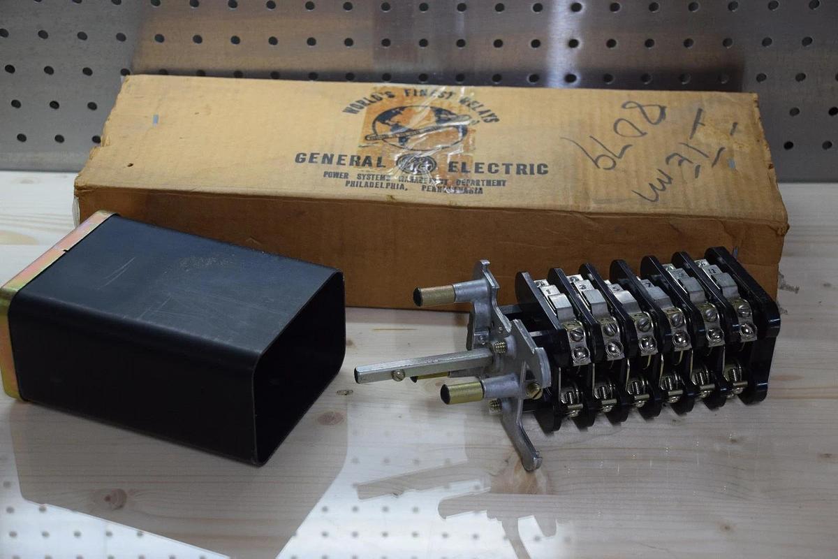 GENERAL ELECTRIC Rotary SWITCH CAM OPERATED 16SB1FB302SUM4Y New
