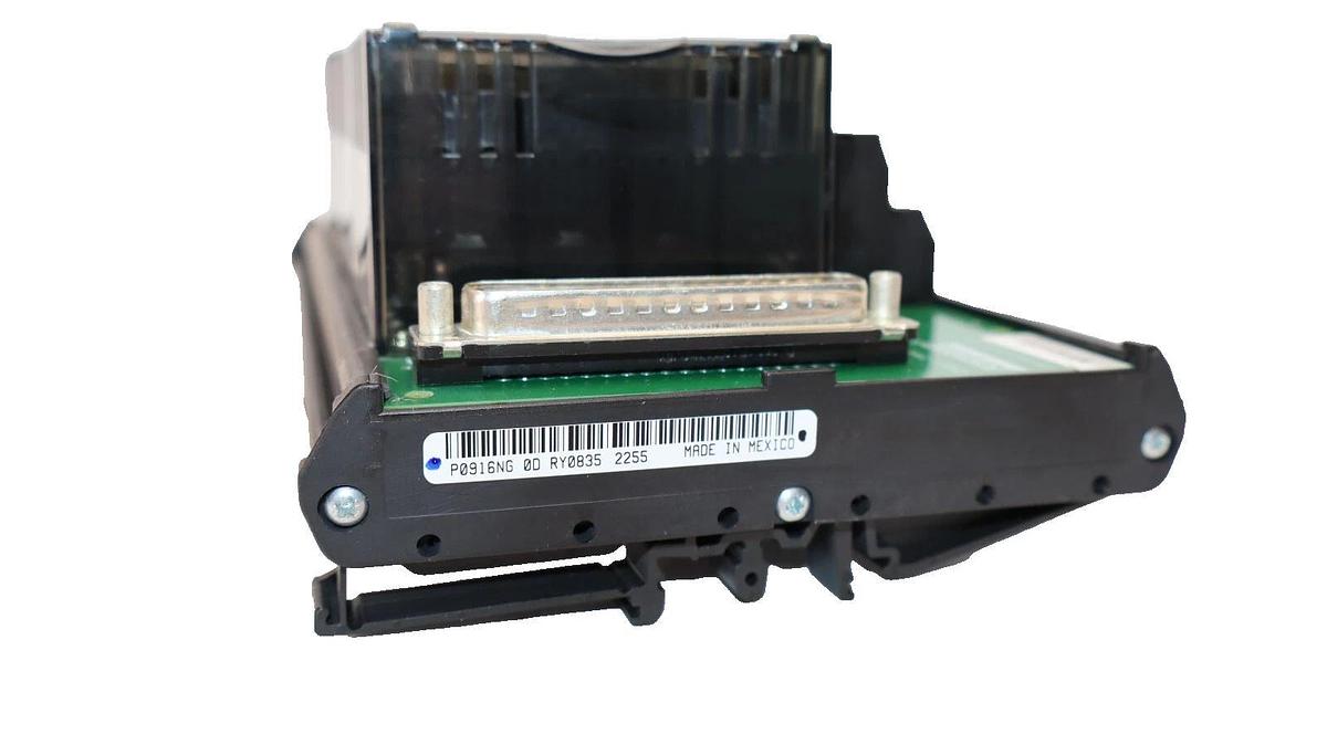 Used FOXBORO INVENSYS FBM2424 P0916NG 0D RY0835 External Switch 16 Output