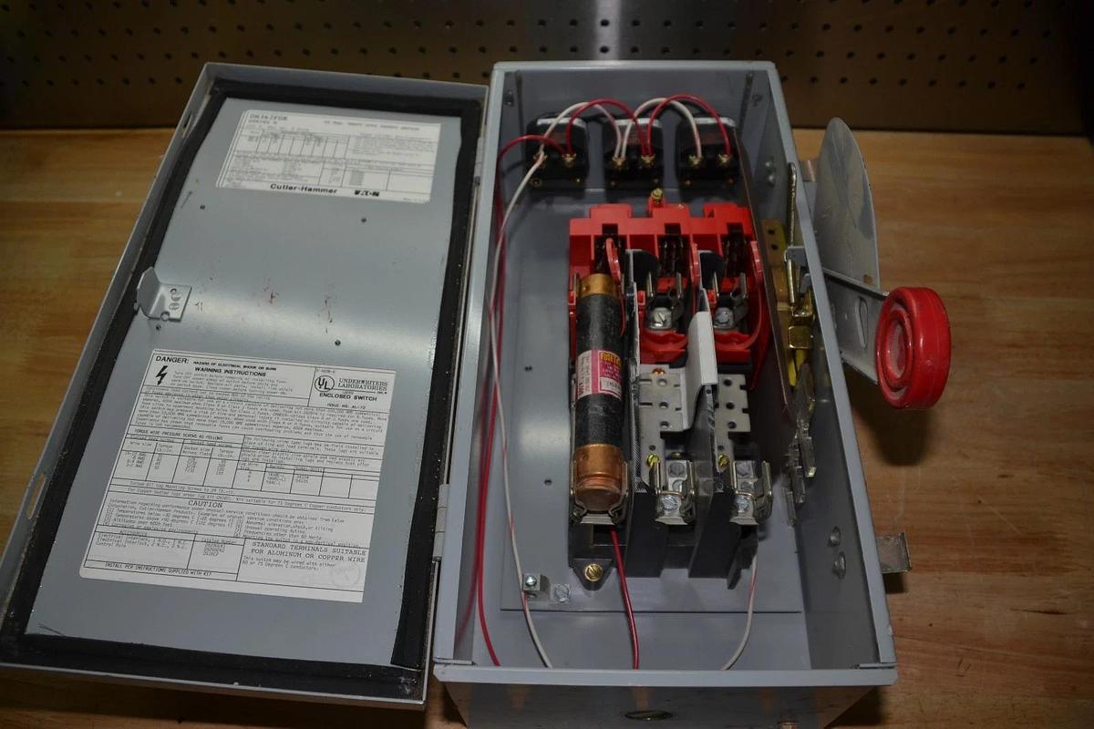 Used Cutler-Hammer DH362FDK 60 Amp Heavy Duty Safety Switch Enclosure Disconnect