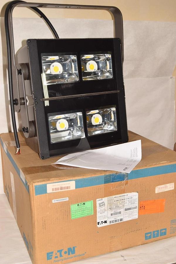 Eaton Lumark NFFLD-L-C100-D-UNV-66-Y-CB 120-277v  255/247w LED (NEW)