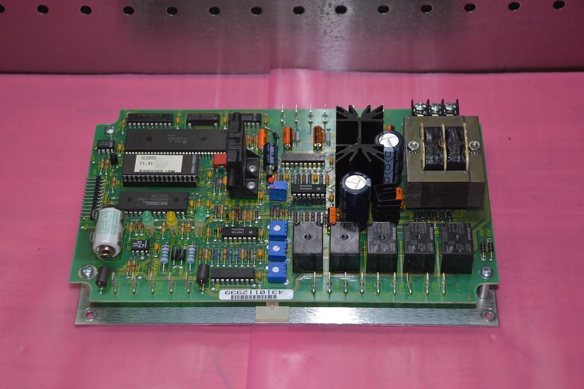 Used ANDOVER CONTROLS TCX 850 24VAC 20VA TERMINAL CONTROL