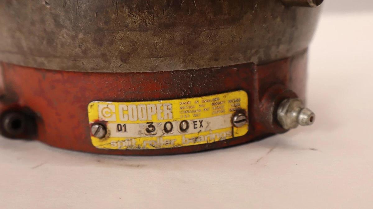 Used Cooper Split Roller Bearing Housing 01300EX 01 300 EX