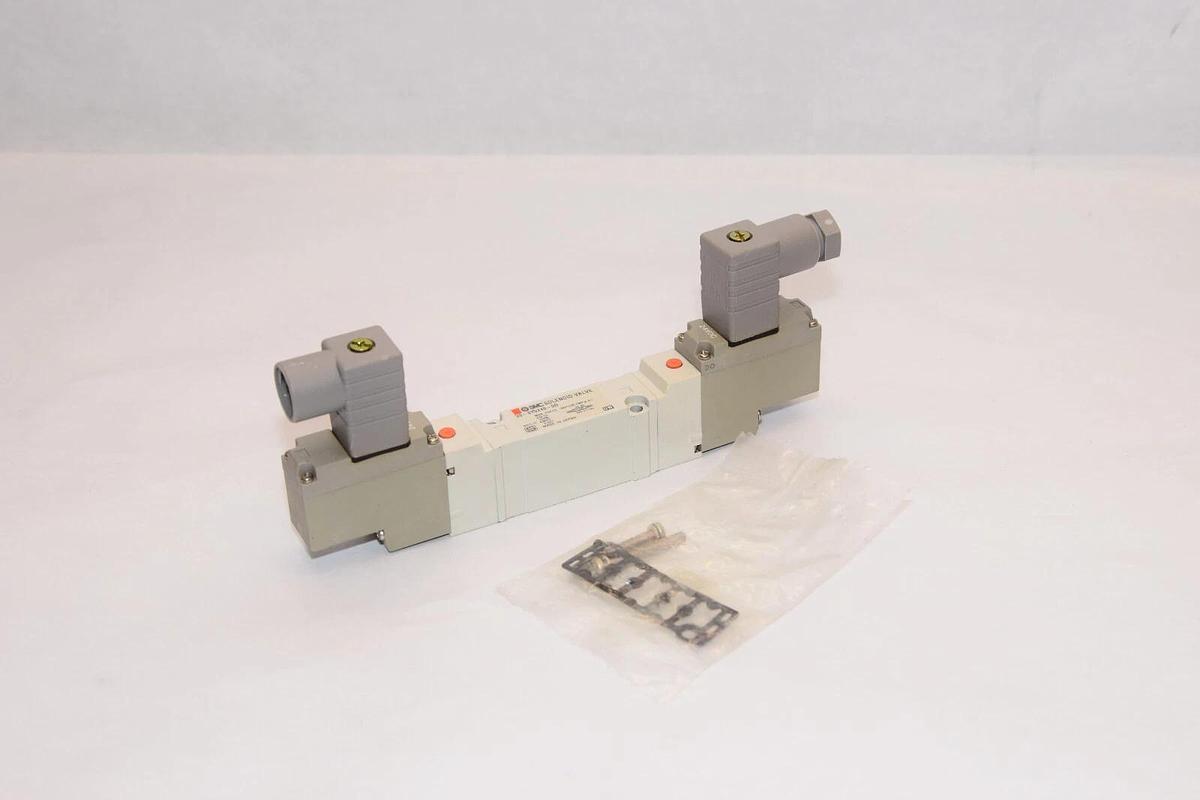 (NEW) SMC 30-SY5240-5D 24V Coil Solenoid Valve