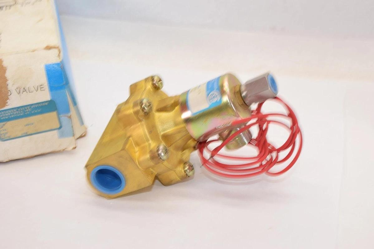(NEW) HONEYWELL / SKINNER L1LB5150 5-150psi 110/120V 2-Way Valve 3/4" orifice
