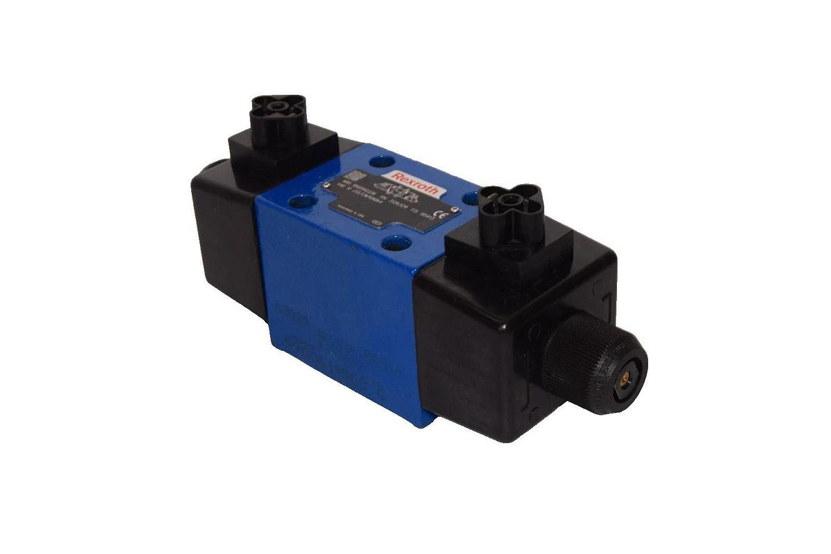 Rexroth Valve 4WE 10 J33/CW110N9K4 R900592338 Solenoid Directional (New)