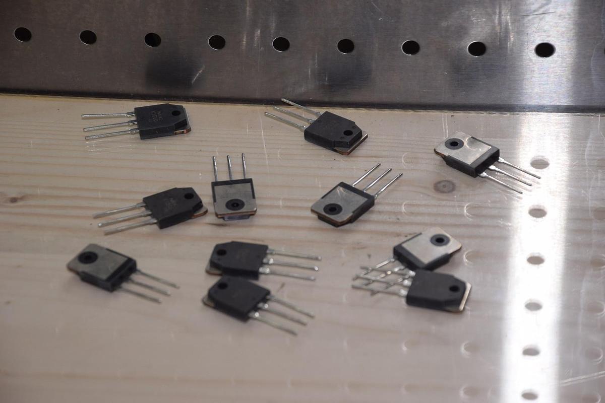 Used (LOT OF 11) NEC K1500 SEMICONDUCTOR TRANSISTOR