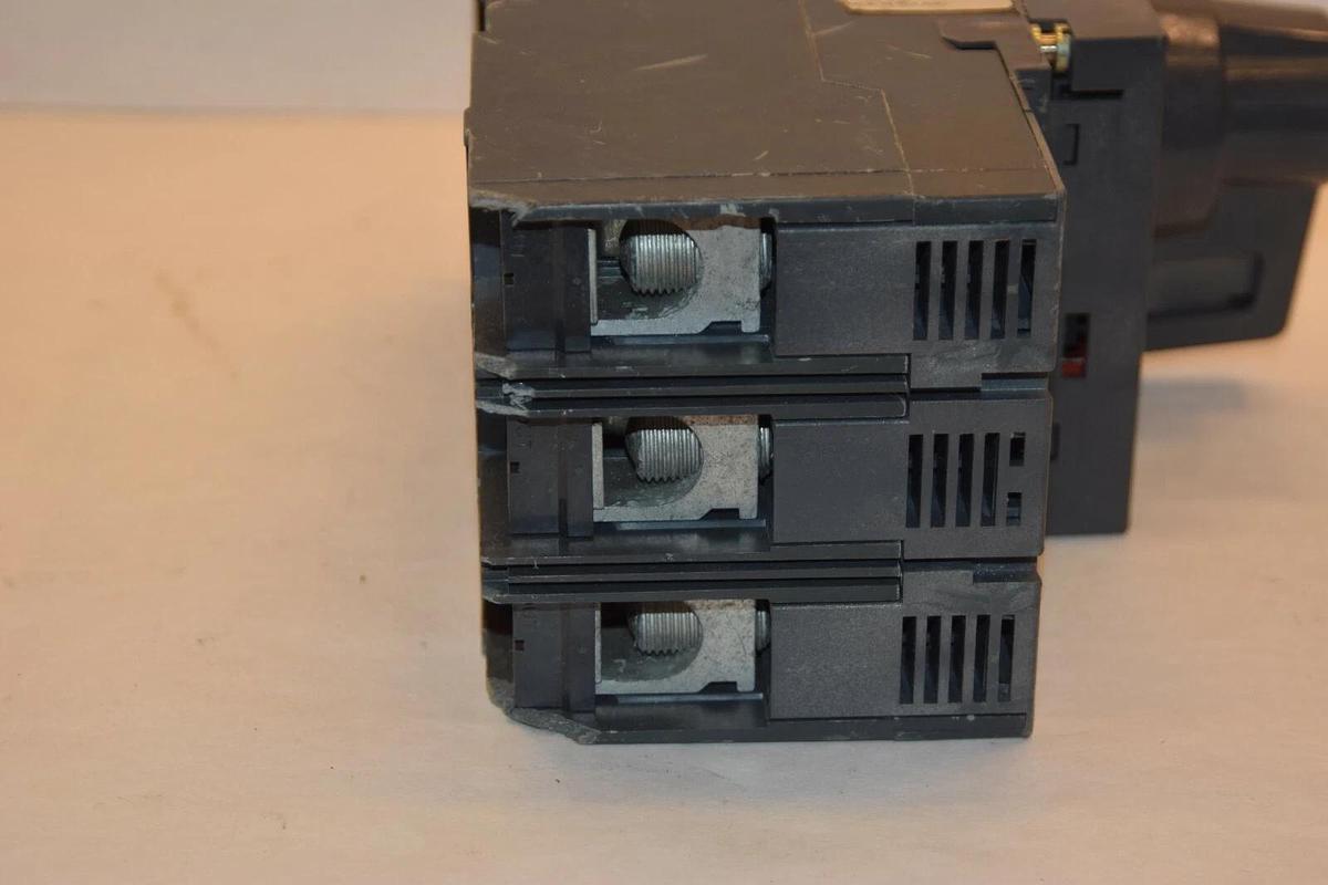 Used General Electric Spectra EM250 Circuit Breaker w Remote Switch EM 250 Amp A 250A