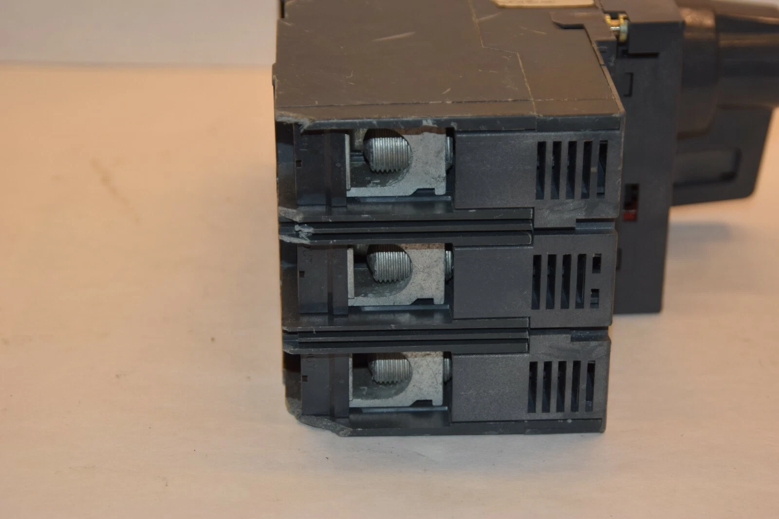 Used General Electric Spectra EM250 Circuit Breaker w Remote Switch EM 250 Amp A 250A