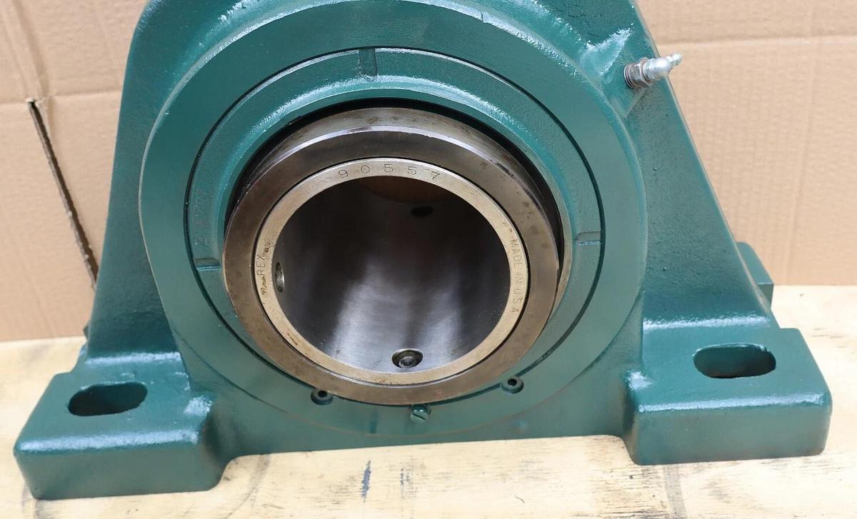 Rex 4 Bolt Pillow Block Bearing and Housing 5" 90557 5050780011 505 07800 11 NOS