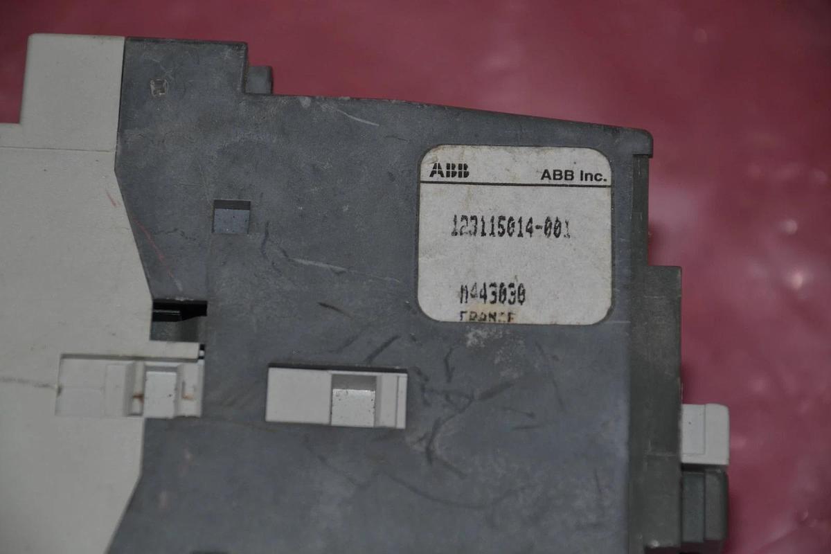 Used ABB CONTACTOR AE40-30 AE40 30 AE4030 R81 24V 24 VDC Coil 123115014-001