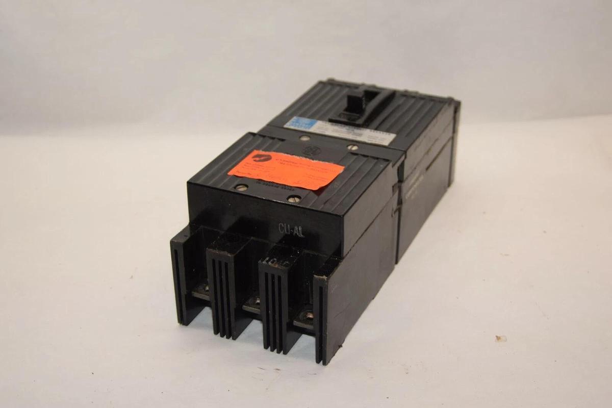 Used GE GENERAL ELECTRIC TB13070AW 70A 70 Amp 70A 600Vac 3P Circuit Breaker