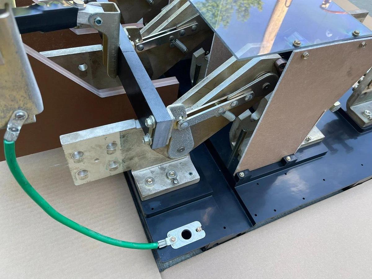 Refurbished Boltswitch Bolted Pressure Contact Bolt Switch 2500A 2500 Amp 480vac VLB3411 RFB