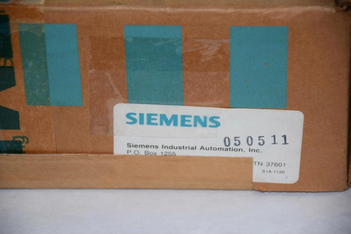 (New) Siemens 575-4532 DC Output 24v 32 Point TEXAS INSTRUMENTS PLC Card 5754532