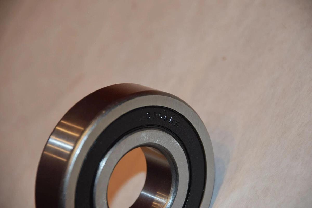 NEW NO NAME 6306RS RUBBER SEALED BEARING