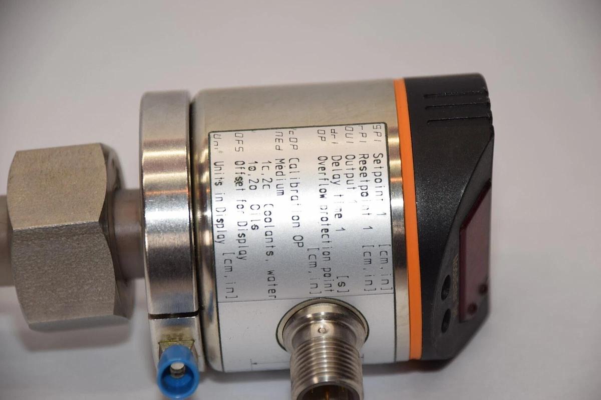 Used IFM EFECTOR LK1024 , D-45127 12-30Vdc 200mA Level Sensor