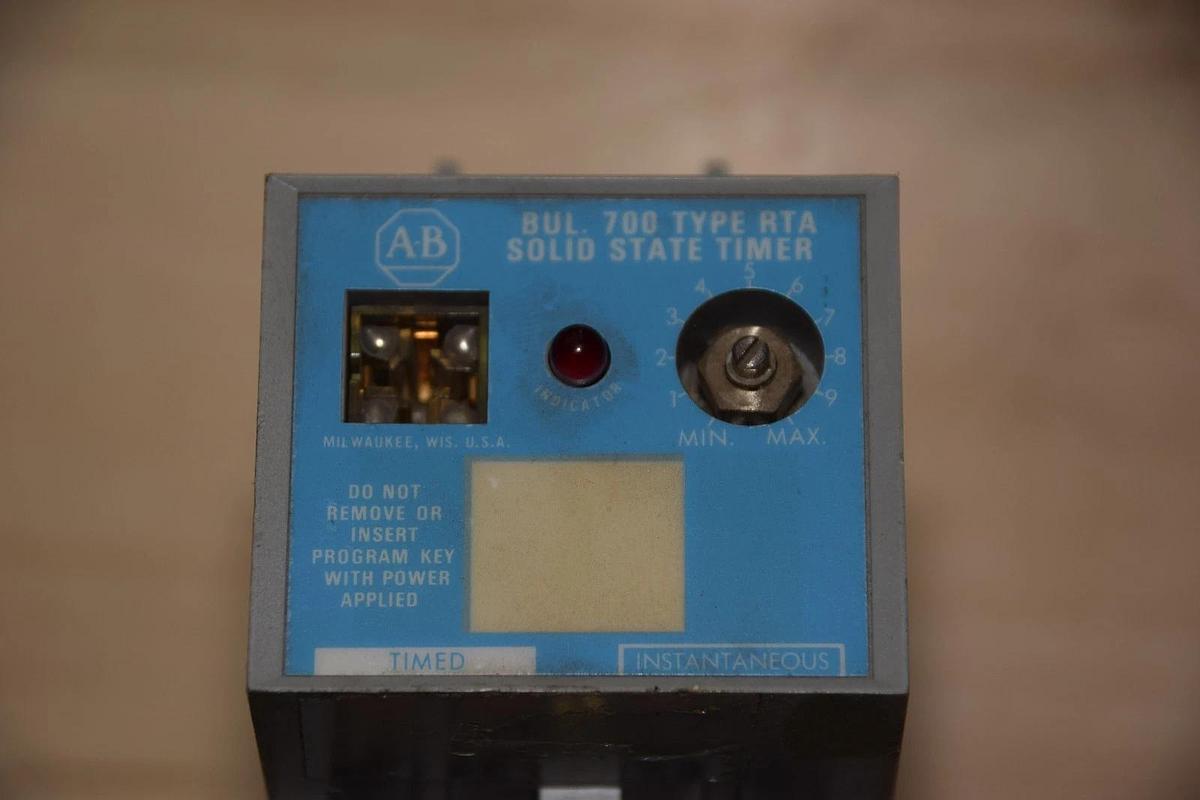 ALLEN BRADLEY 700 Type RT Solid State Timer 700-RTA00W000A1 Ser.B 110-120v Coil