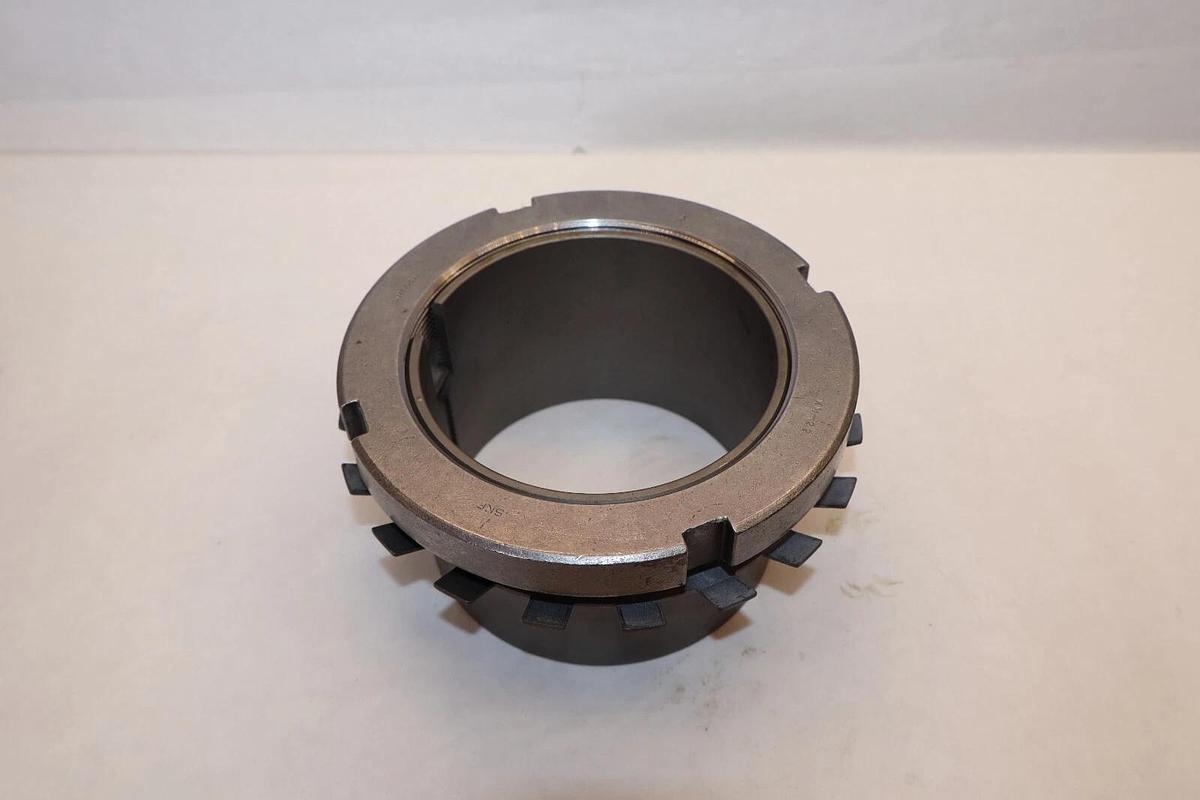 (NEW) SKF H322 , KM-22 Sleeve Adapter