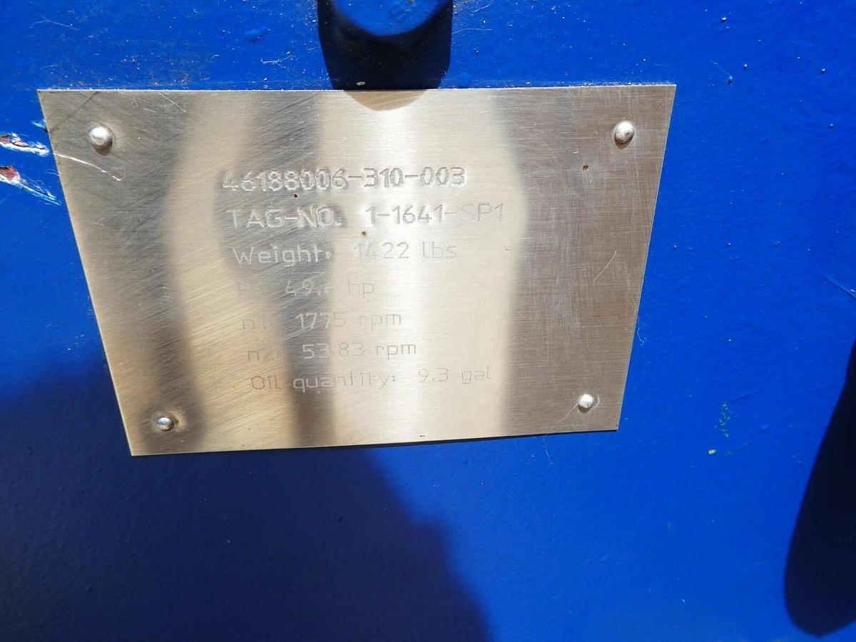 Used Flender flat Gearbox NFJ/46188006-0310-003/2018 H3 SV 05 37kW I= 32,975:1 (New)