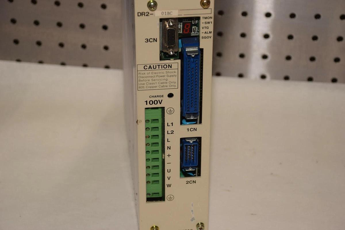 Used Yaskawa Servopak Servo Drive DR2-01BC DR201BC DR2 01BC