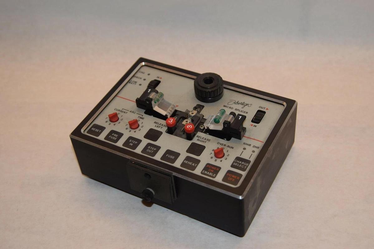 Used Fiberlign FIBERLIGHT MICRO SPLICER PERFORMED MSR-PROT