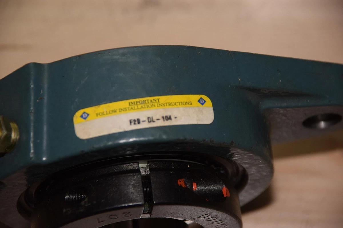 Used DODGE F2B-DL-104 DL 1-1/4 2 BOLT FLANGE BEARING