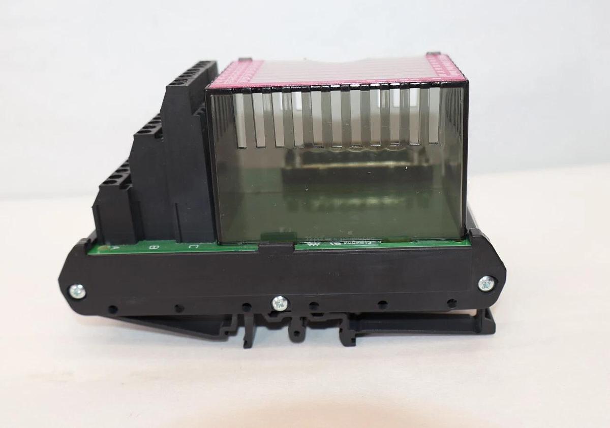 Used FOXBORO INVENSYS FBM237 P0916CC 0C RY1439 0-20mA Red. Ready 8 8pt Output Module