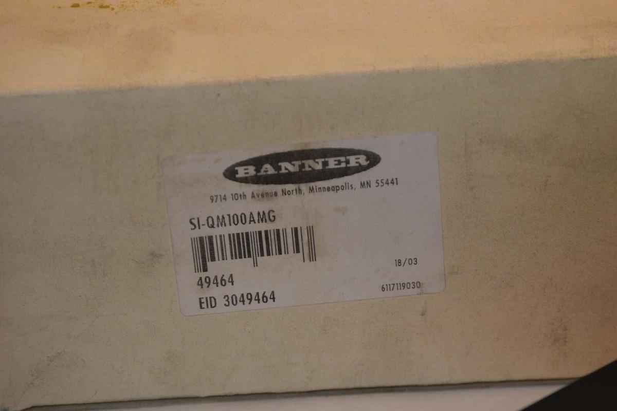 NEW BANNER ENGINEERING SI-QM100AMG SAFETY INTERLOCK SWITCH