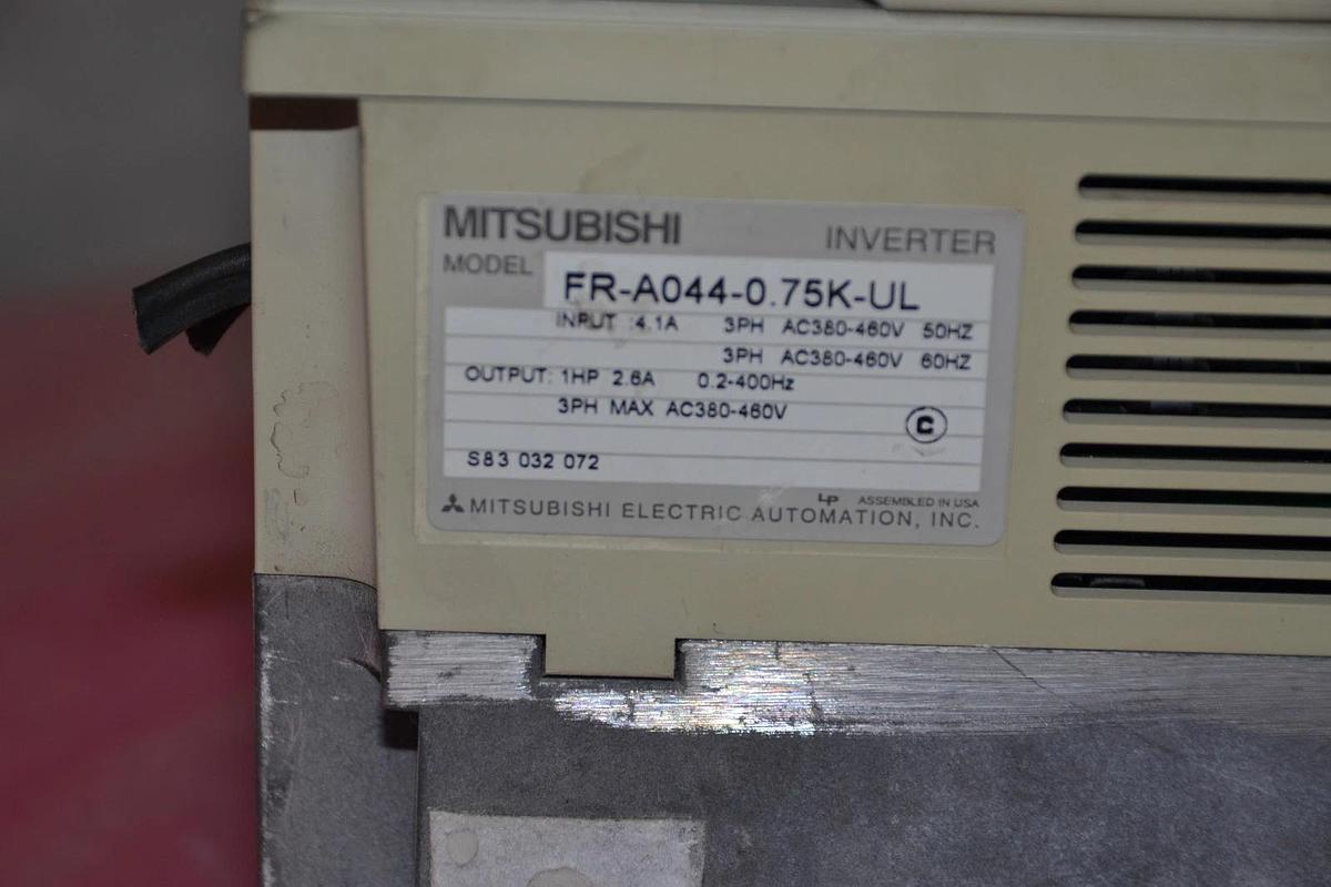 Used MITSUBISHI DRIVE FR A044 0 75K UL FRA044075KUL FR-A044-0.75K-UL 3HP 4.1A  *READ*