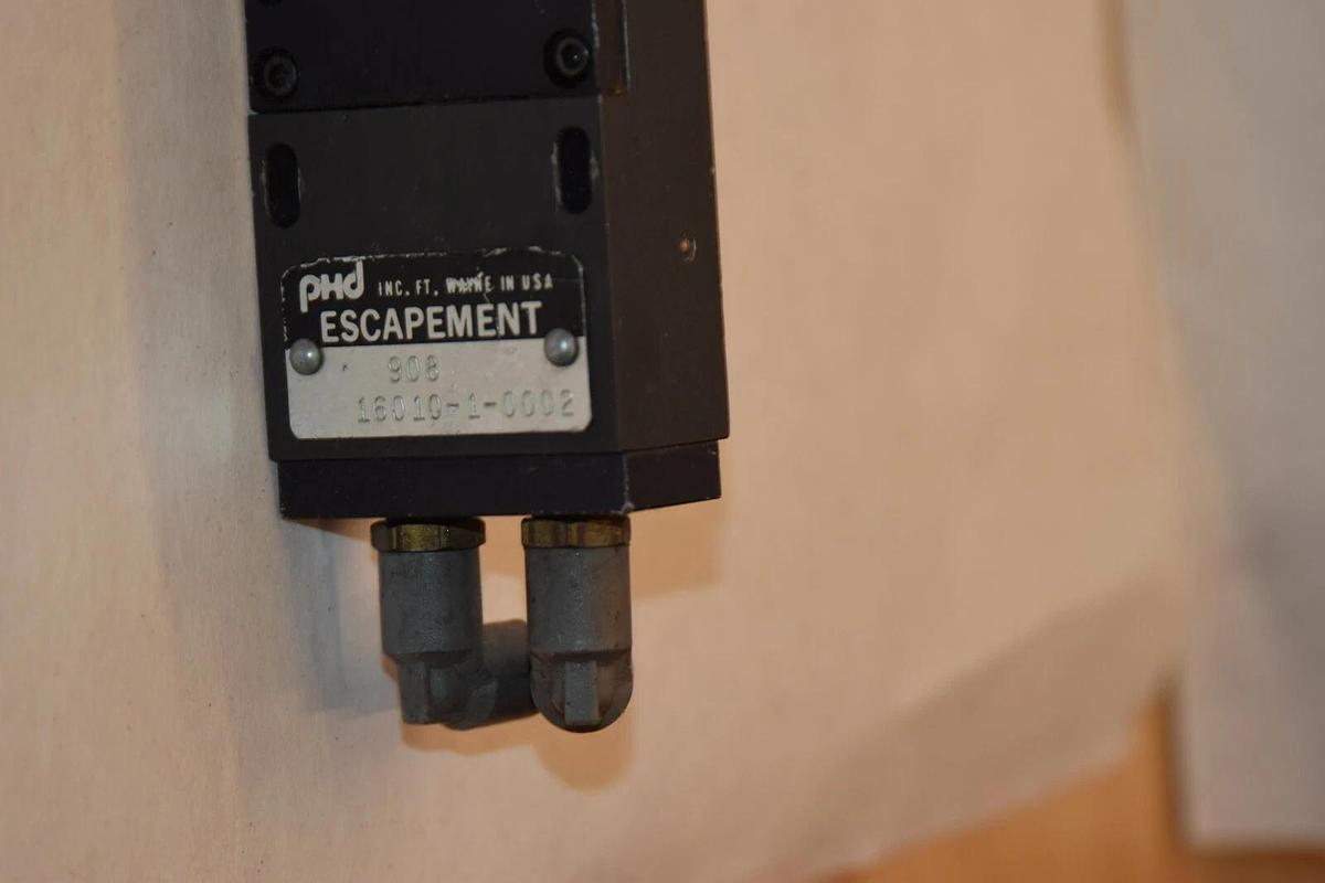 Used PHD 16010-1-0002 1601010002 PNEUMATIC GRIPPER CYLINDER