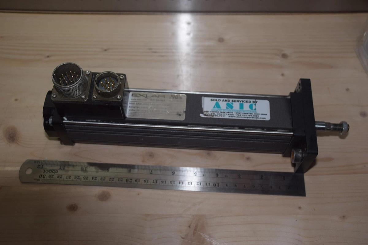 Used EXLAR ACTUATOR SR21-0604-MFM-AB1-138-AR  SR210604MFMAB1138AR SR Series