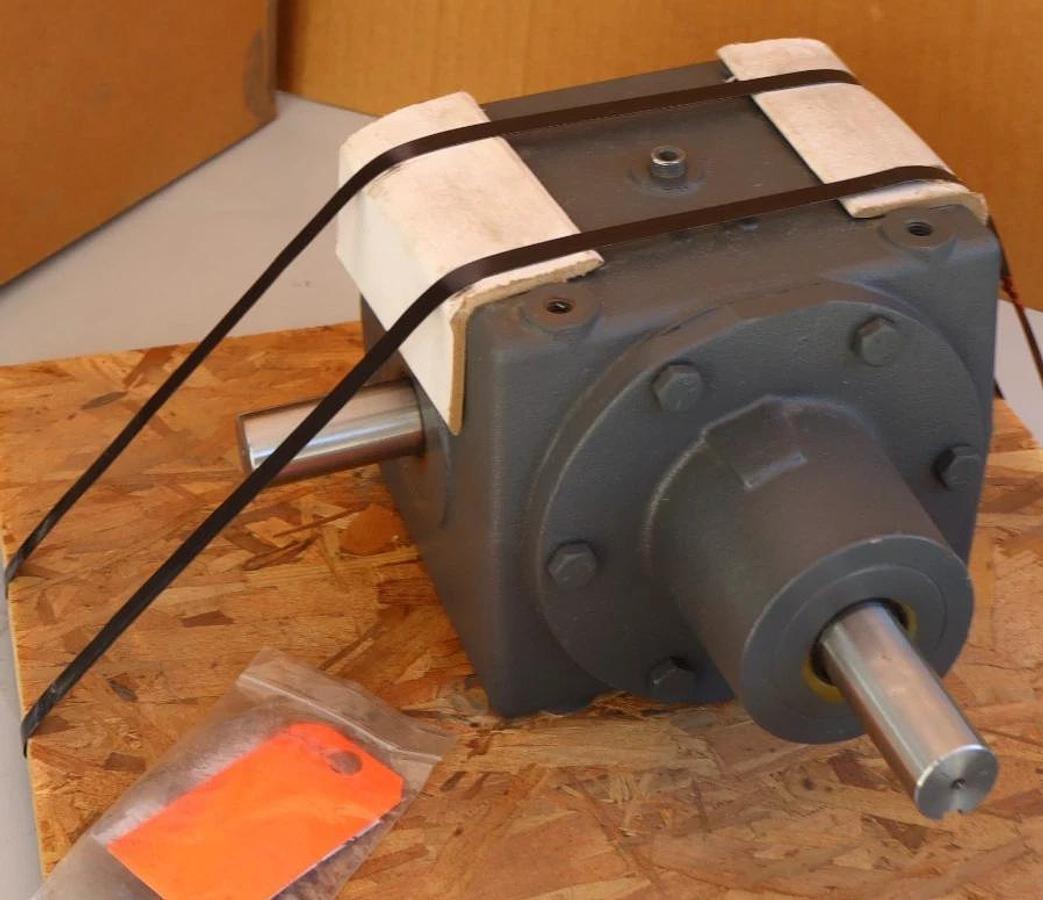 Browning  Gearbox Gear Box Bevel Speed Reducer 15HB1-SN10 1:1 15HB1SN10 (New)