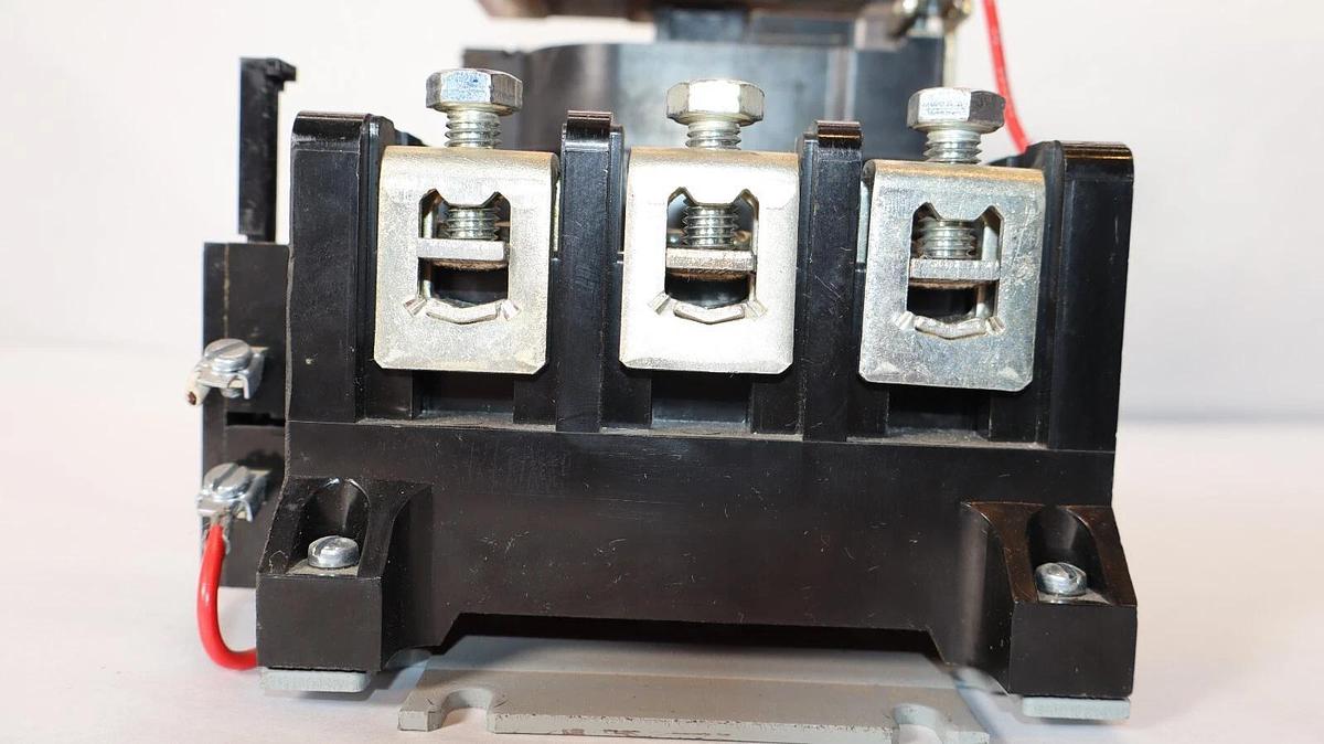 GE GENERAL ELECTRIC Size Sz 2 STARTER CR306E0**ABNA 600V 45A 115-120V Coil (NOS)