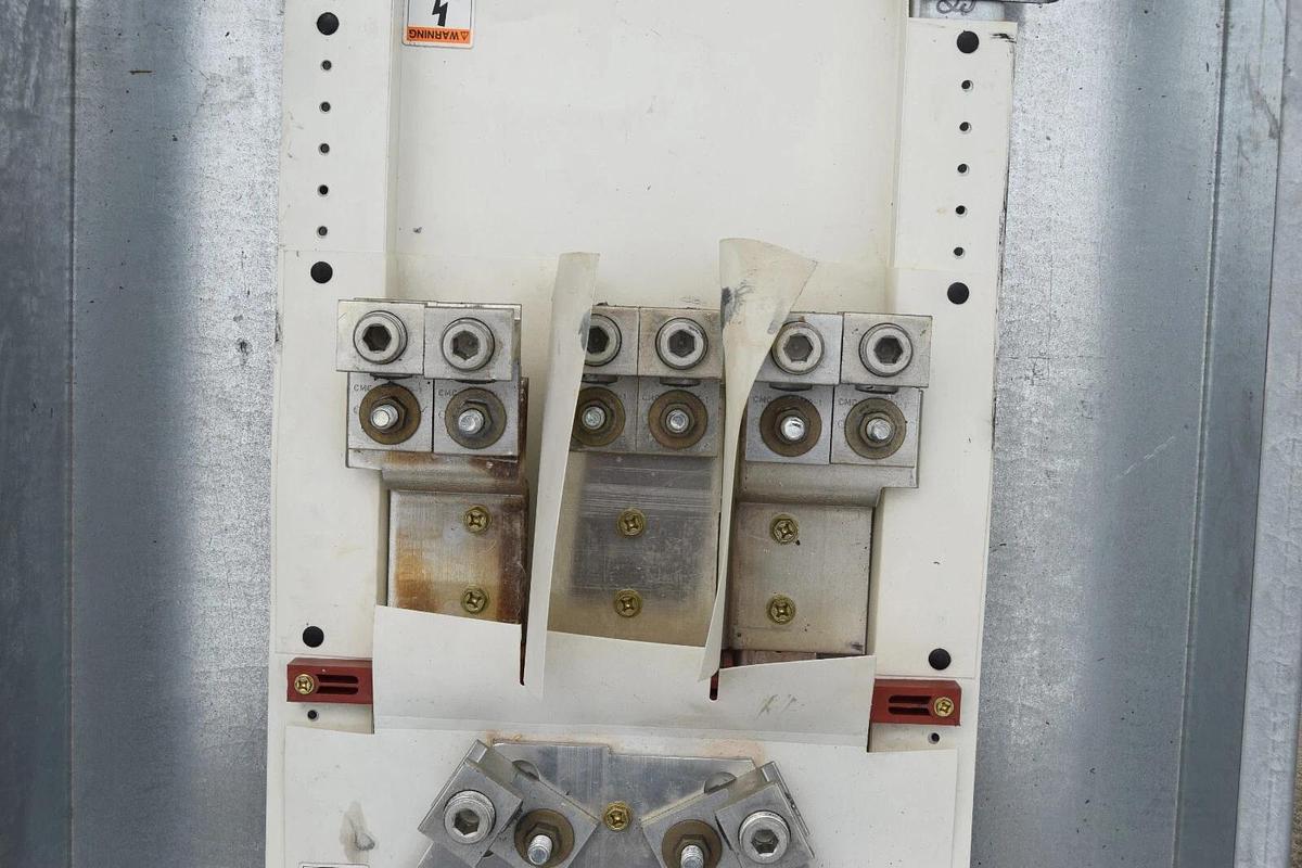 Used Cutler-Hammer 400A Panelboard Pow-R-Line PRL3a 277/480v 400Amp 3ph 4w LOADED