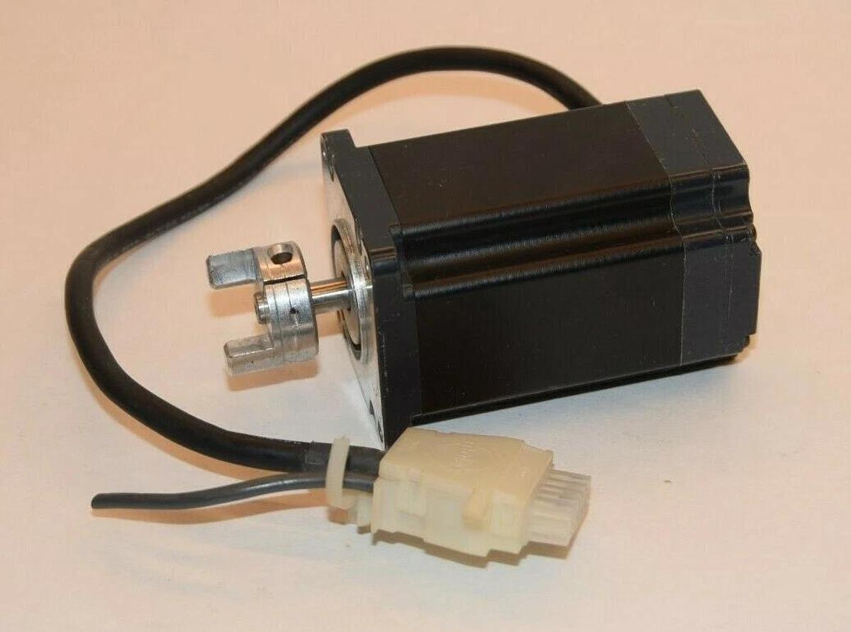 Used VEXTA ASMC69AC 4.24Vdc 1.1A Closed Loop Stepper Motor