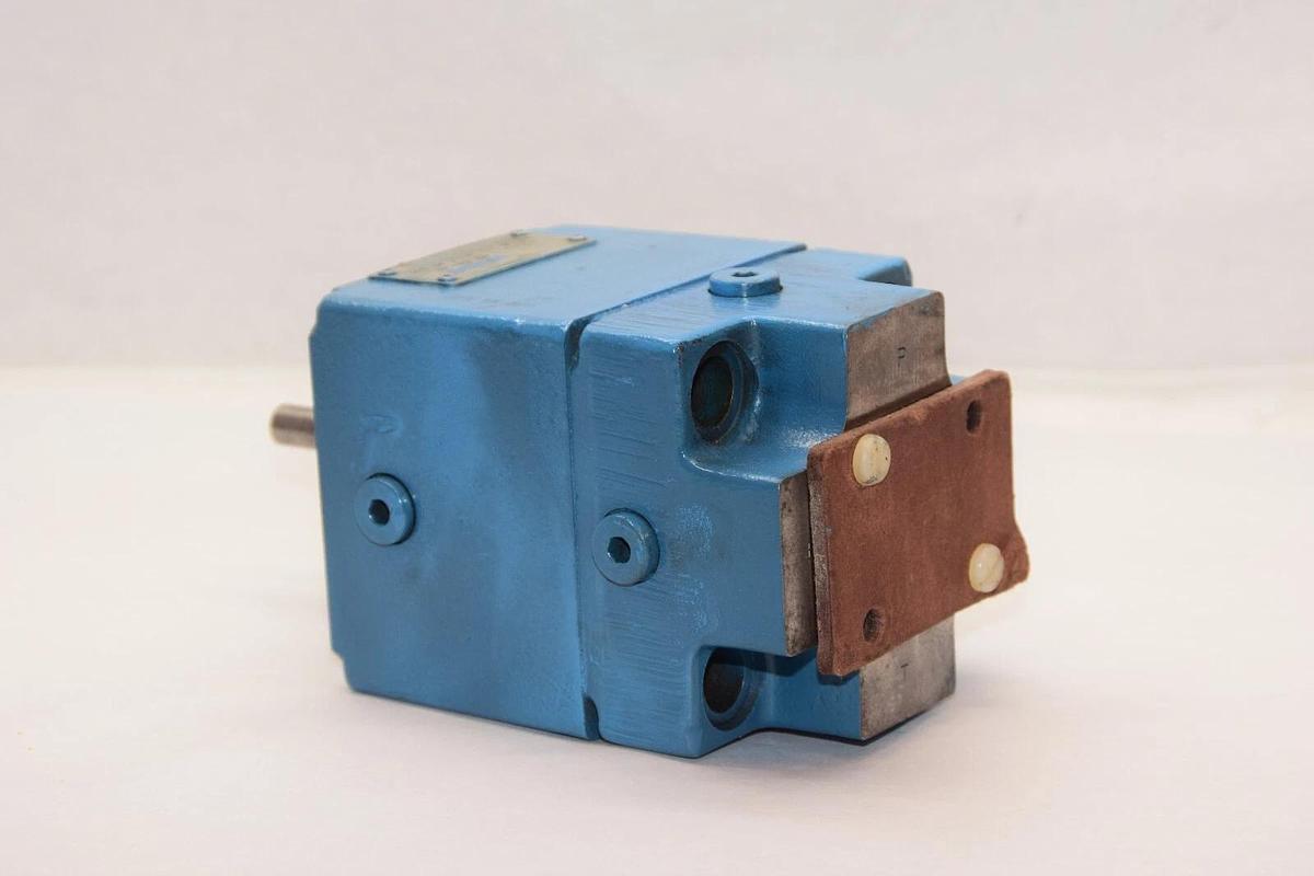 Refurbished VICKERS CVU 25 SWC B29 M 20 EU4 CVU 25 SWCB29M20EU4 Hydraulic Valve