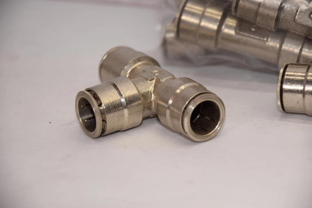 (NEW - Lot of 13) Stainless Push-to-Connect 1/2" Tee Fitting