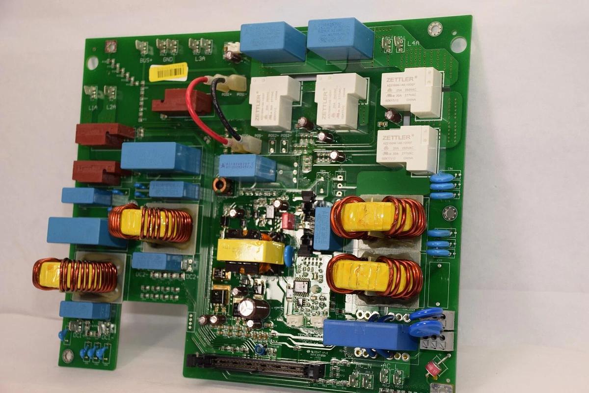 Used GINLONG TECHNOLOGIES MN2070 Circuit Board For Solis Solar Drive SOLIS-4K-2G-US