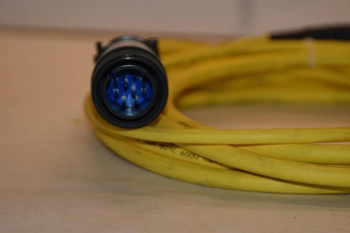 NEW NAVISTAR 48334-1 483341 78530180 PROGRAMMING COMPTEK CABLE