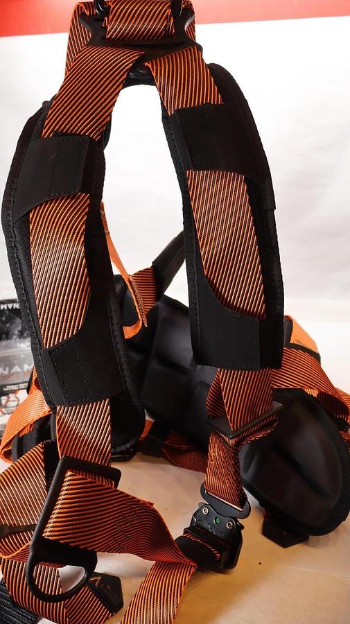 (NEW) MALTA DYNAMICS / WARTHOG B2202 Full Body Harness Size L-XL